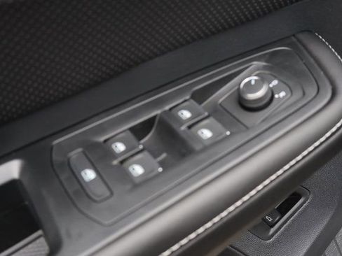 New 2026 Volkswagen Atlas SE image 11