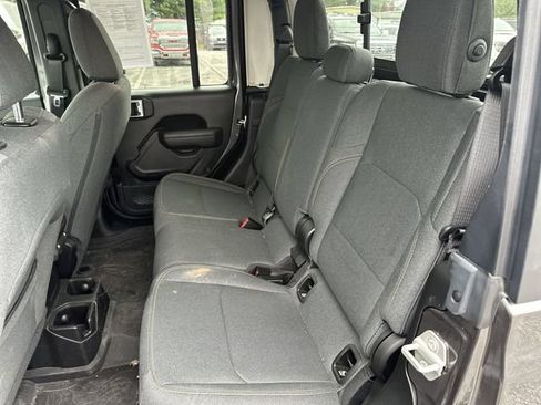 Used 2024 Jeep Gladiator Sport AWD/4WD image 26