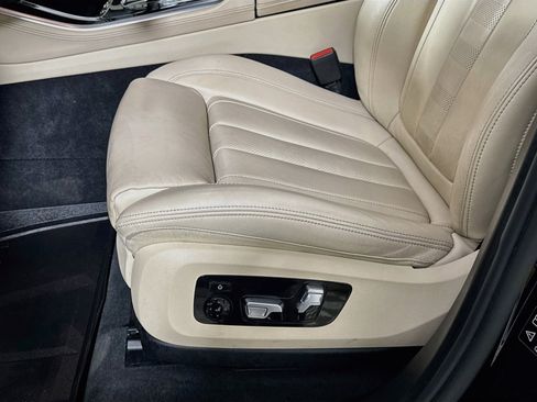 Used 2021 BMW X5 xDrive40i w/ M Sport Package AWD/4WD image 23