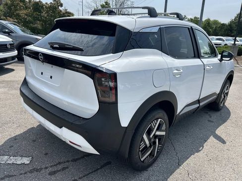 New 2026 Nissan Kicks SV w/ Cold Weather Package FWD image 7