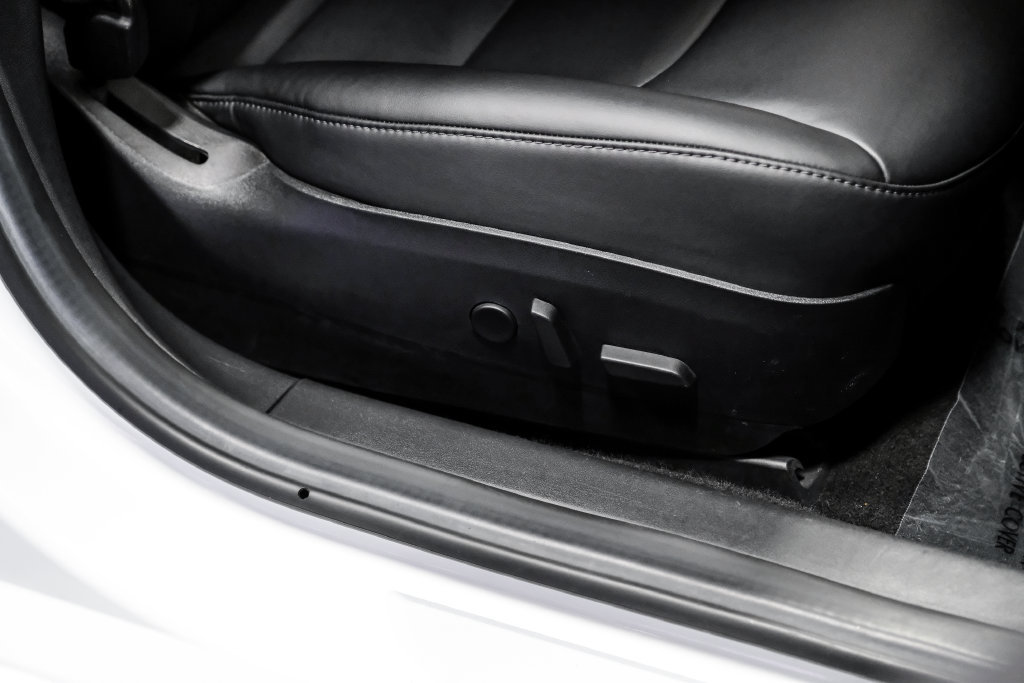 Used 2018 Tesla Model 3 Long Range RWD image 39