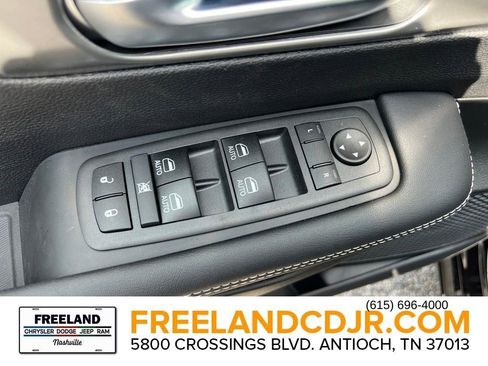 New 2026 Chrysler Pacifica Select image 18