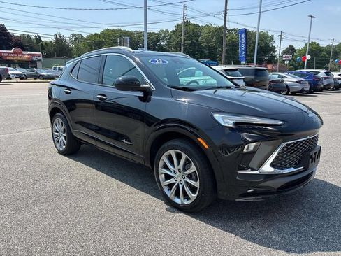 Used 2024 Buick Encore GX Avenir w/ Avenir Convenience Package AWD/4WD image 1