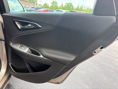 Used 2024 Chevrolet Malibu LT FWD image 16