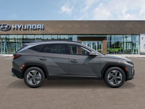 New 2026 Hyundai Tucson SEL image 8