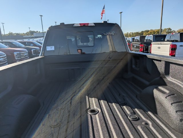 New 2027 Ford F350 Lariat w/ Black Appearance Package AWD/4WD image 8