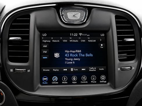 Used 2019 Chrysler 300 S RWD image 31