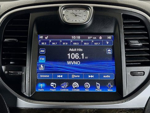 Used 2014 Chrysler 300 C image 14