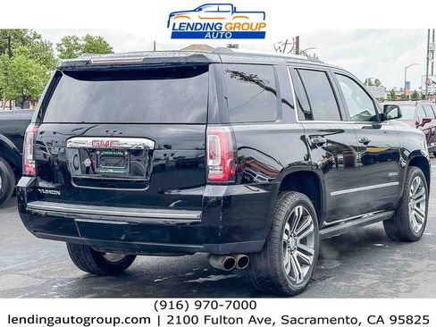 Used 2018 GMC Yukon Denali w/ Denali Ultimate Package AWD/4WD image 4