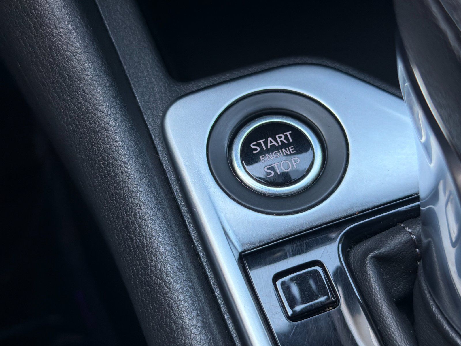 Used 2024 Nissan Sentra SV w/ Lighting Package FWD image 25