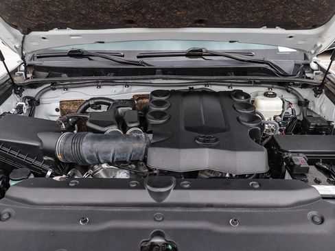 Used 2024 Toyota 4Runner TRD Off-Road image 38