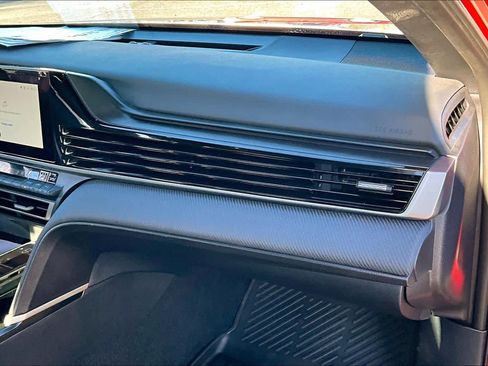 Certified 2025 Toyota Camry SE image 15