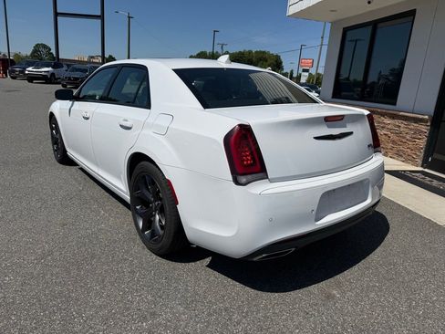 Used 2023 Chrysler 300 S RWD image 6
