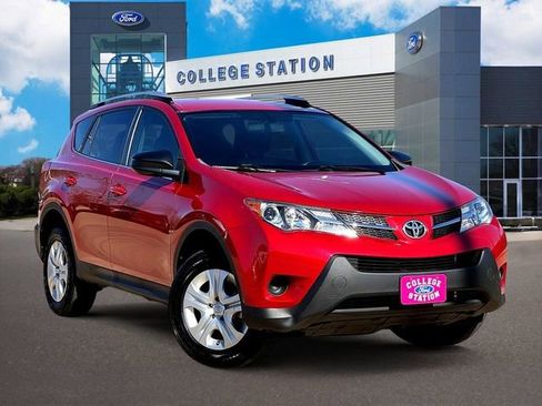 Used 2015 Toyota RAV4 LE image 1