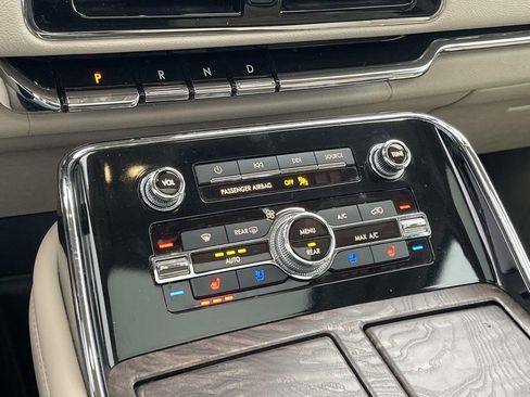 Used 2021 Lincoln Navigator L Reserve w/ Luxury Package image 37