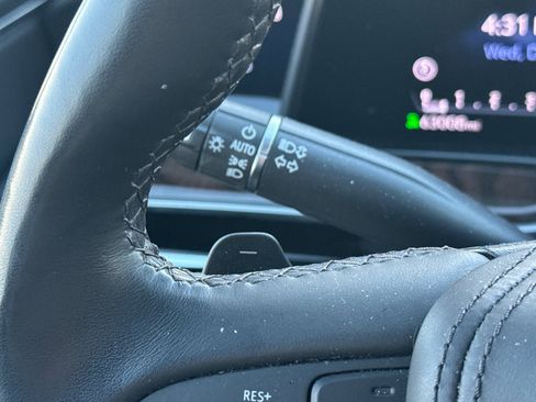 Used 2023 Cadillac Escalade Sport Platinum w/ LPO, ONYX Package image 36