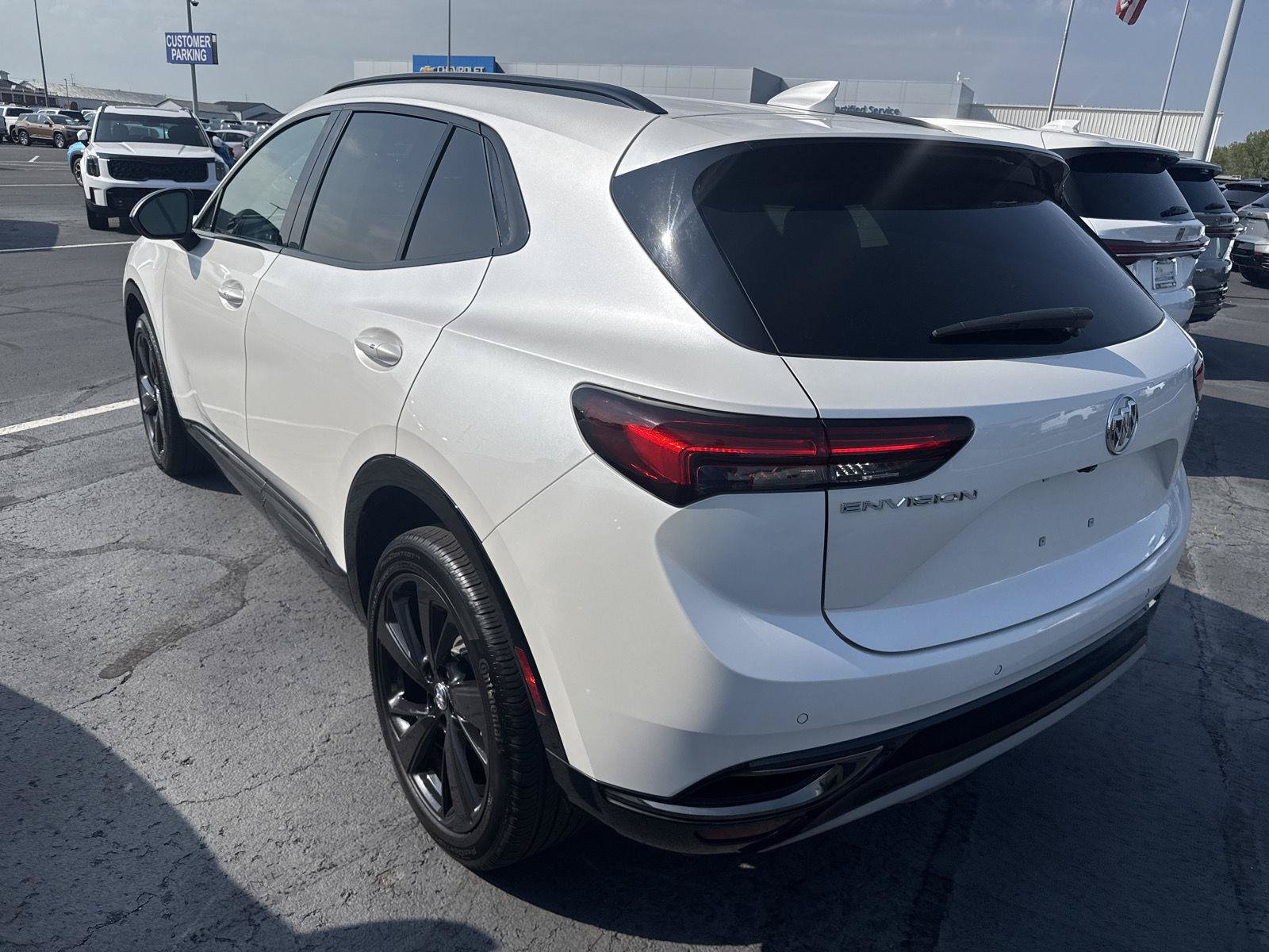 Used 2023 Buick Envision Preferred FWD image 2