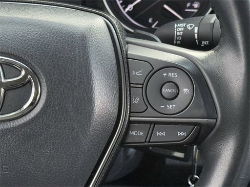 Used 2024 Toyota Camry SE image 14