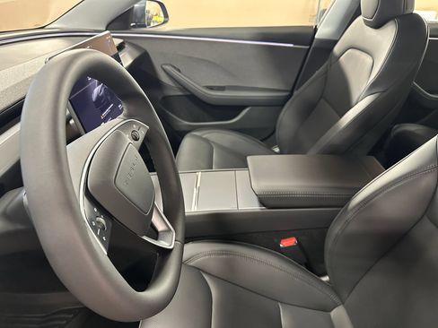 Used 2025 Tesla Model 3 Long Range RWD image 15