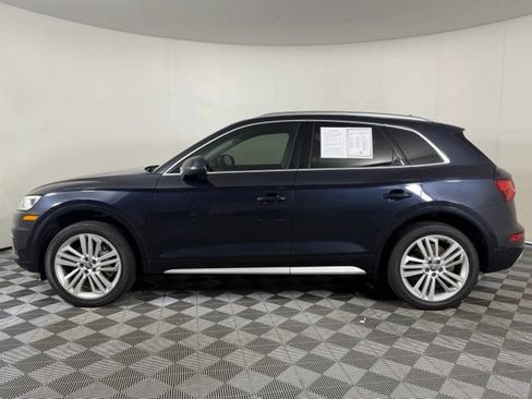 Used 2019 Audi Q5 2.0T Premium Plus w/ Premium Plus Package AWD/4WD image 3