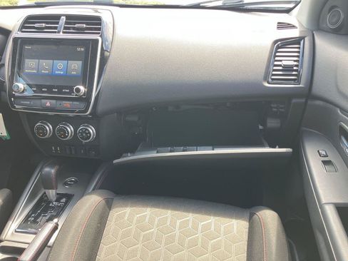 Used 2024 Mitsubishi Outlander Sport AWD image 15