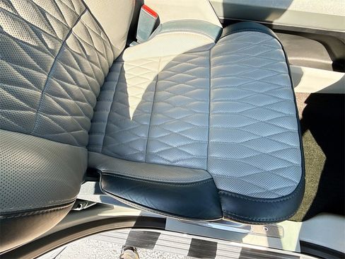 Used 2023 Ford F150 Limited image 33