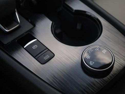 New 2026 Nissan Rogue SV AWD/4WD image 18
