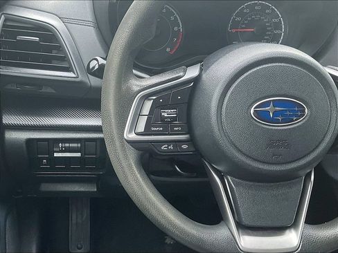 Used 2019 Subaru Crosstrek 2.0i AWD/4WD image 11
