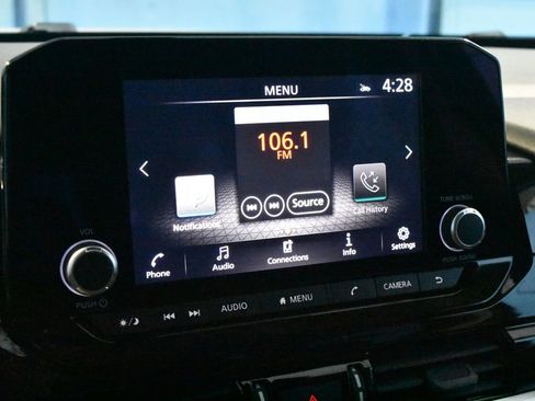 Used 2025 Nissan Pathfinder SV AWD/4WD image 10
