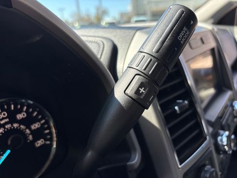 Used 2019 Ford F150 Lariat w/ Trailer Tow Package image 21