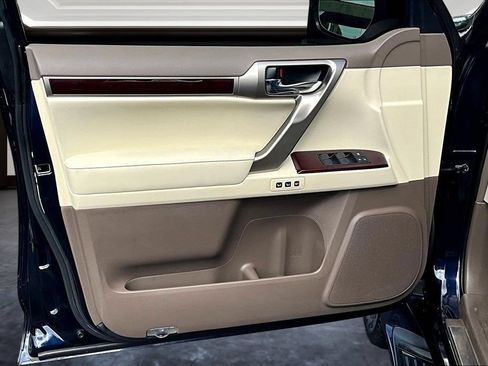 Used 2018 Lexus GX 460 Luxury w/ Preferred Accessory Package AWD/4WD image 20