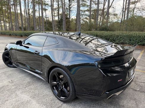 Used 2018 Chevrolet Camaro SS image 5