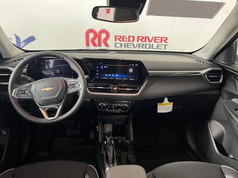 New 2026 Chevrolet TrailBlazer LT w/ Convenience Package FWD image 12