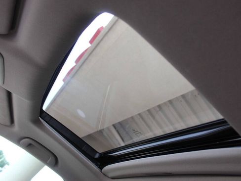 Used 2017 Honda Pilot Touring image 24