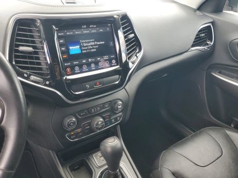 Used 2019 Jeep Cherokee Limited FWD image 18