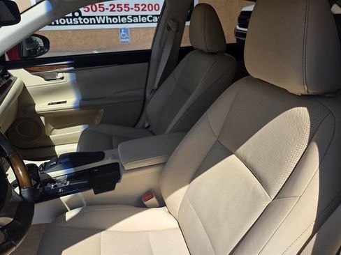 Used 2014 Lexus ES 350 w/ Luxury Package FWD image 7