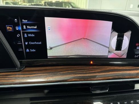 Used 2023 Cadillac Escalade ESV Premium Luxury image 5