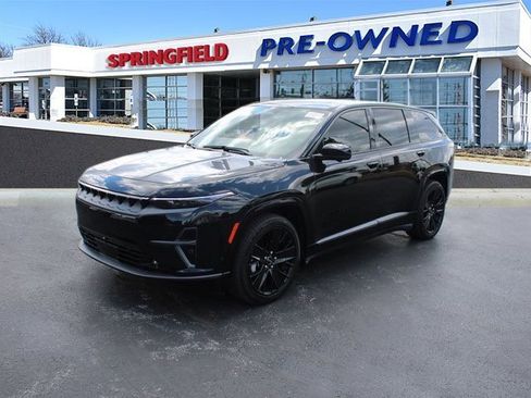 Used 2024 Jeep Wagoneer Launch Edition image 3