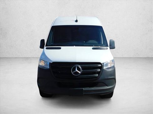 Used 2022 Mercedes-Benz Sprinter 2500 image 3