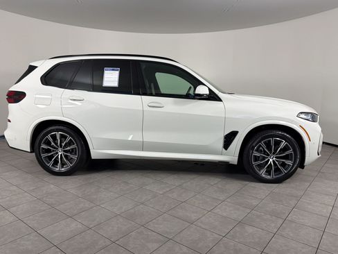 Used 2026 BMW X5 xDrive40i w/ Executive Package AWD/4WD image 8