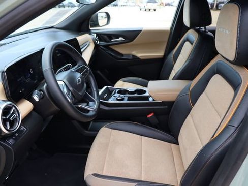 Used 2025 Chevrolet Equinox ACTIV w/ Convenience Package III FWD image 10