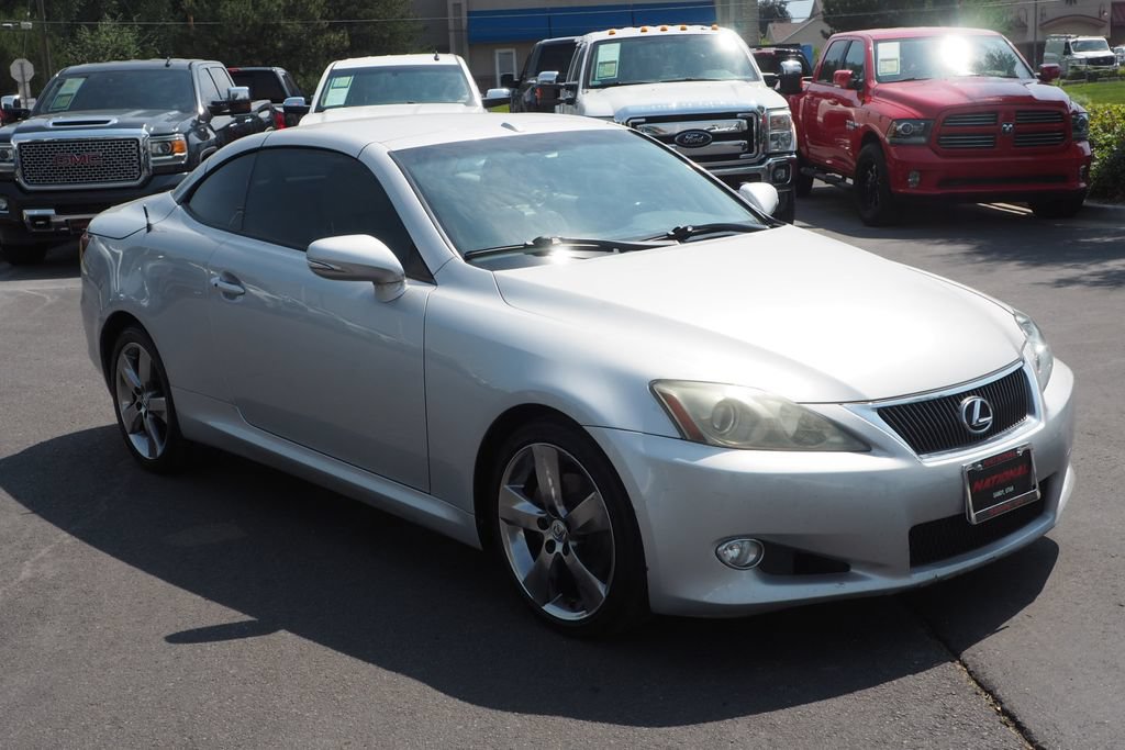 Used 2010 Lexus IS 250C w/ Luxury Pkg RWD image 3