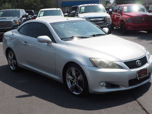 Used 2010 Lexus IS 250C RWD image 3