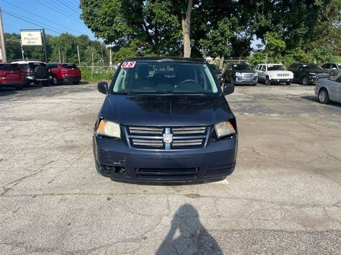 Used 2008 Dodge Grand Caravan SE FWD image 2