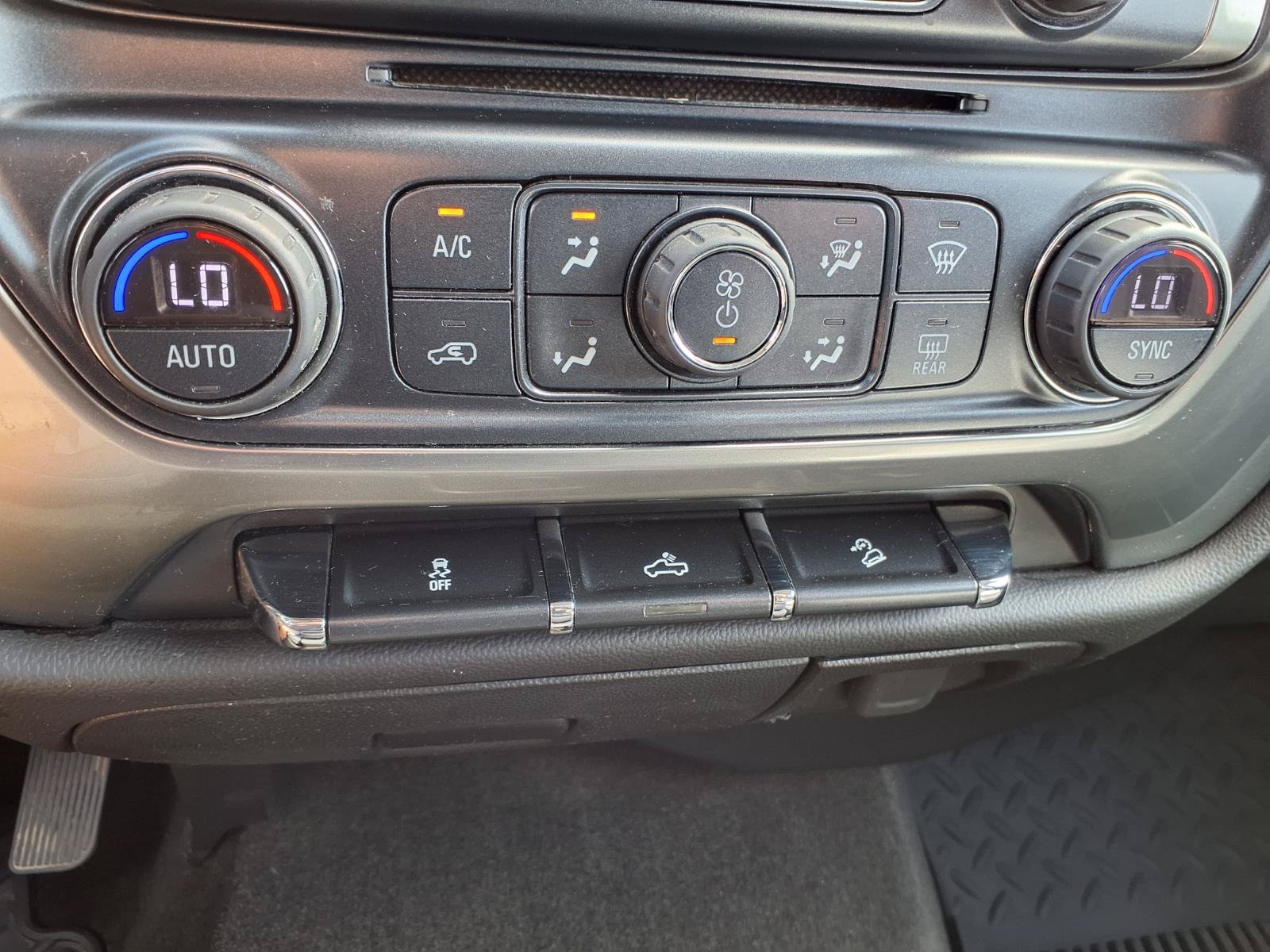 Used 2018 Chevrolet Silverado 2500 LT w/ All Star Edition AWD/4WD image 8