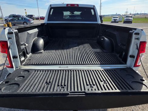 Used 2024 RAM 2500 Big Horn AWD/4WD image 29