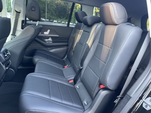 New 2026 Mercedes-Benz GLS 450 4MATIC image 38