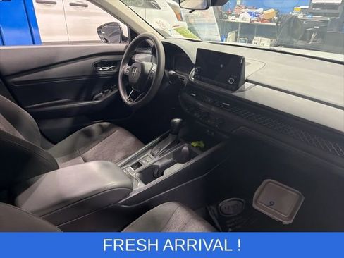 Used 2023 Honda Accord EX image 10