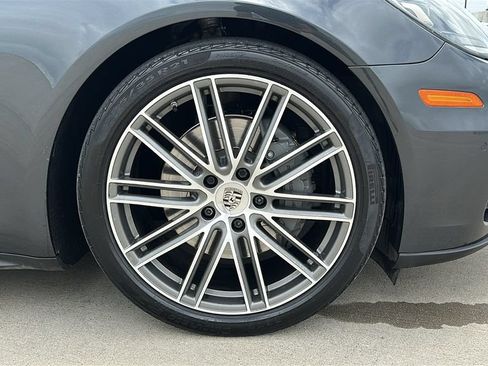 Used 2018 Porsche Panamera 4S AWD/4WD image 19