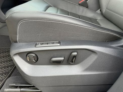 Used 2025 Volkswagen Atlas SEL image 10